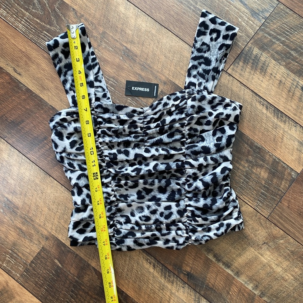 Express Top - Picture 3 of 6